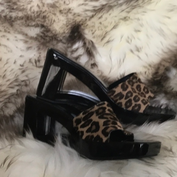 NWOB Via Spiga Italian Designer Haircalf leather Lucite Wedge 8M - Picture 10 of 11